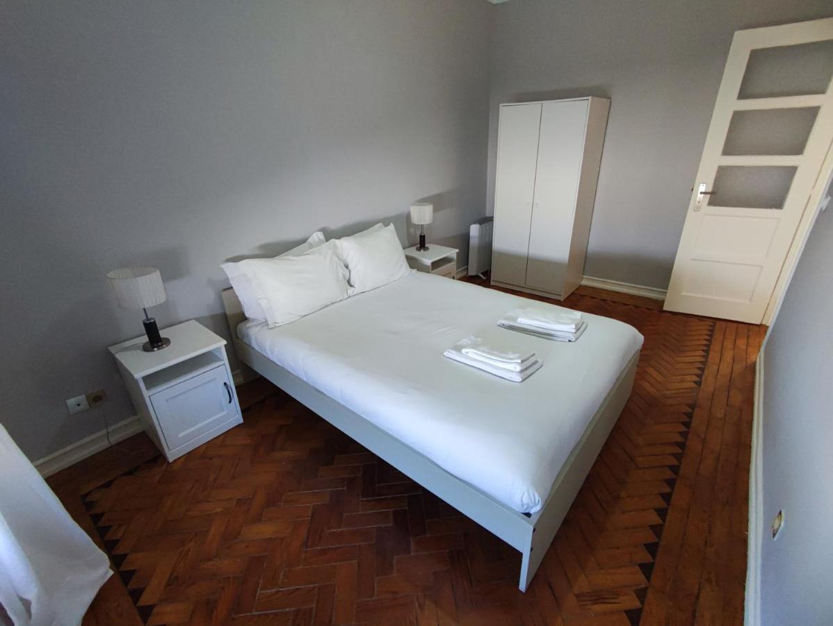 אמאדורה Lisbon Traditional T2 With Balcony In Damaia, Lisbon מראה חיצוני תמונה