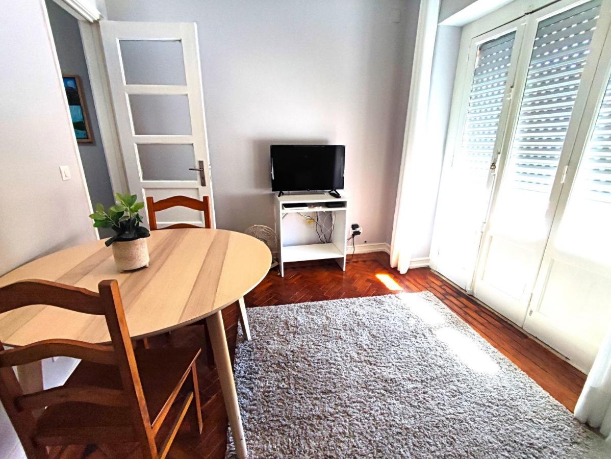 אמאדורה Lisbon Traditional T2 With Balcony In Damaia, Lisbon מראה חיצוני תמונה