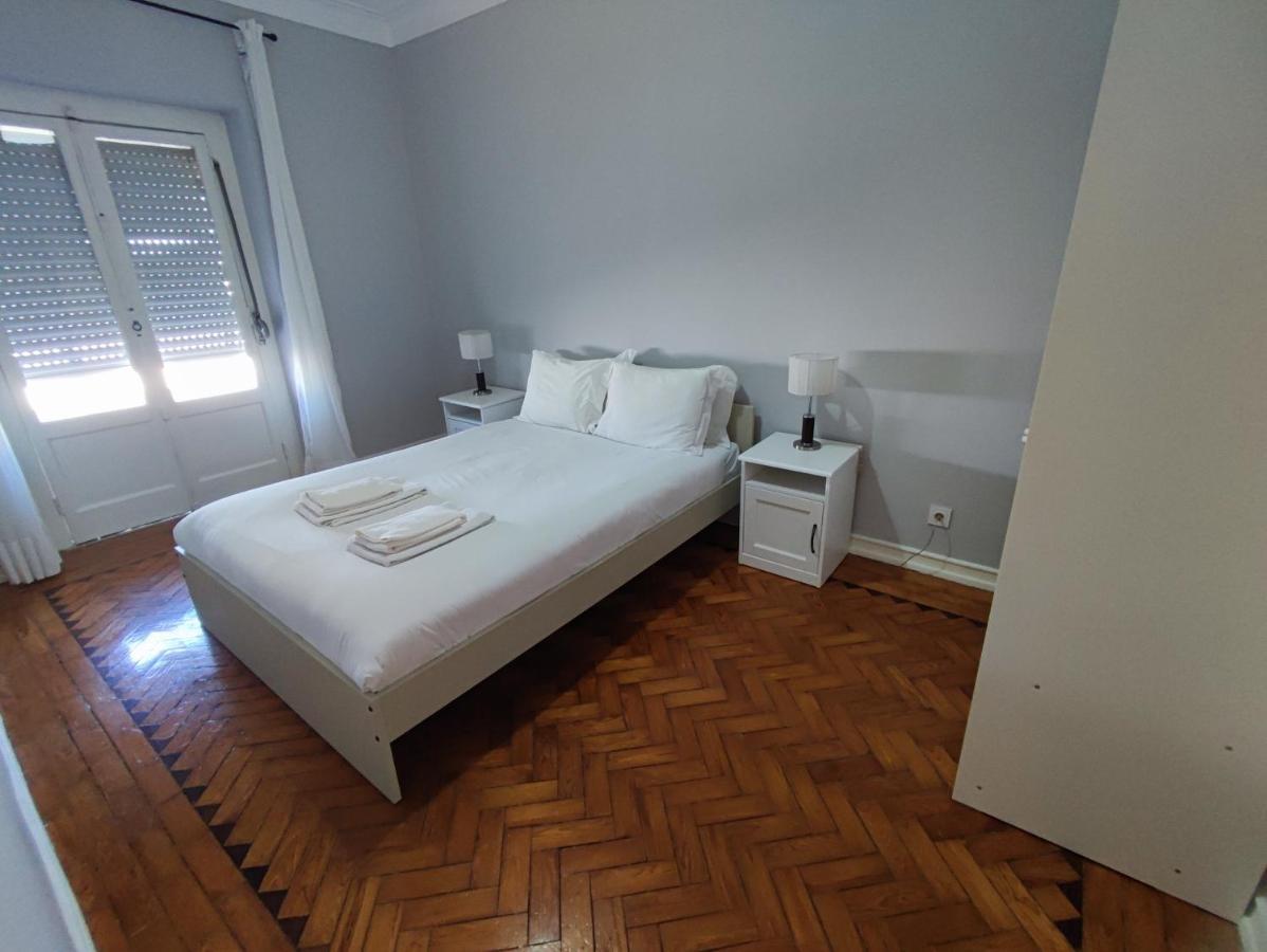 אמאדורה Lisbon Traditional T2 With Balcony In Damaia, Lisbon מראה חיצוני תמונה